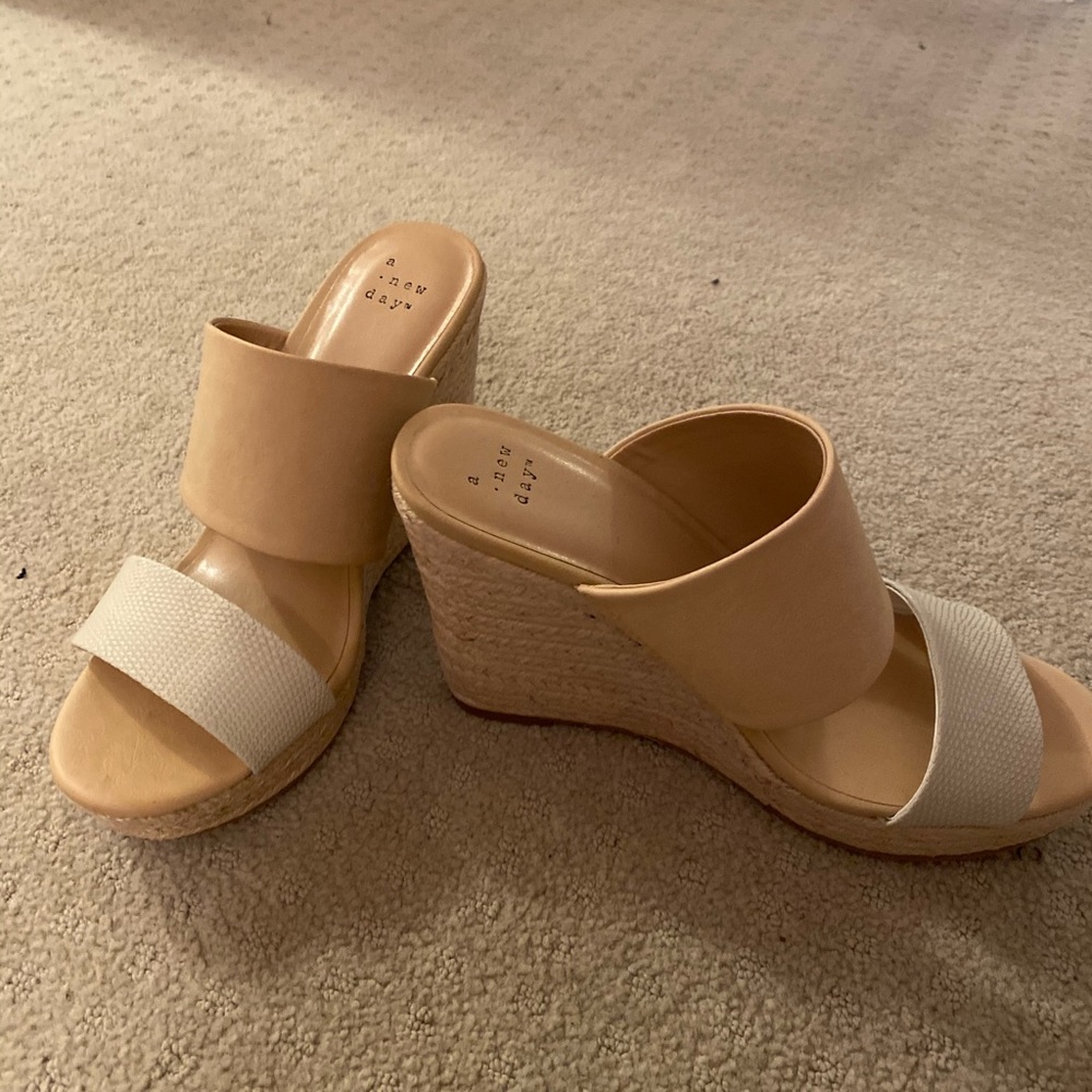 Target wedges. NEVER WORN